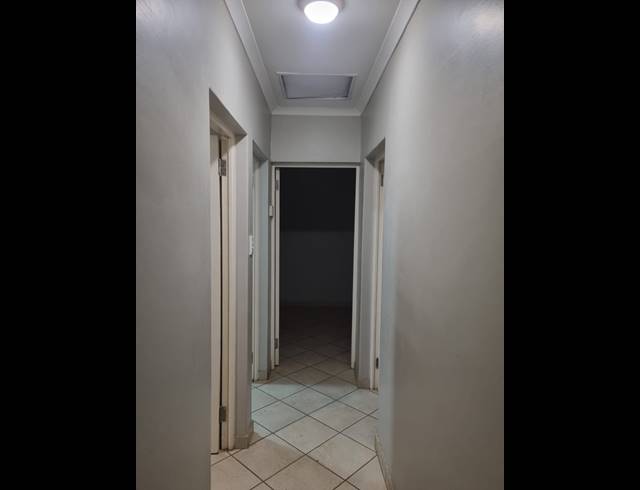 3 bed property to rent in CRYSTAL PARK